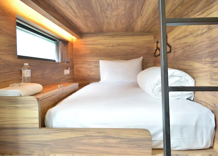 Hostal Rezt *